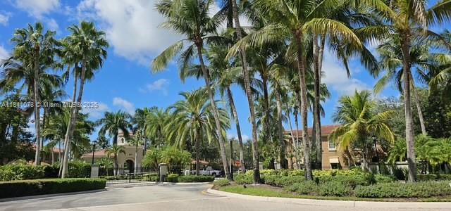 LEGENDS AT THE GARDENS CO - Residential