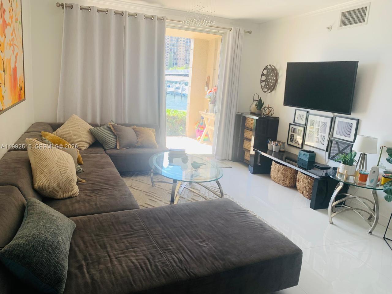 PORTO BELLAGIO CONDO - Residential Lease