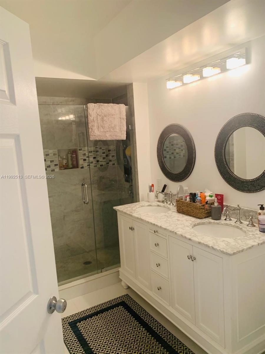 PORTO BELLAGIO CONDO - Residential Lease