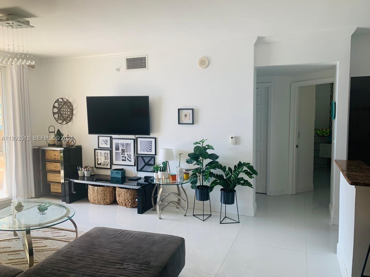 PORTO BELLAGIO CONDO - Residential Lease