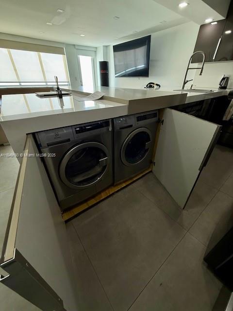 7135 Collins Ave 814