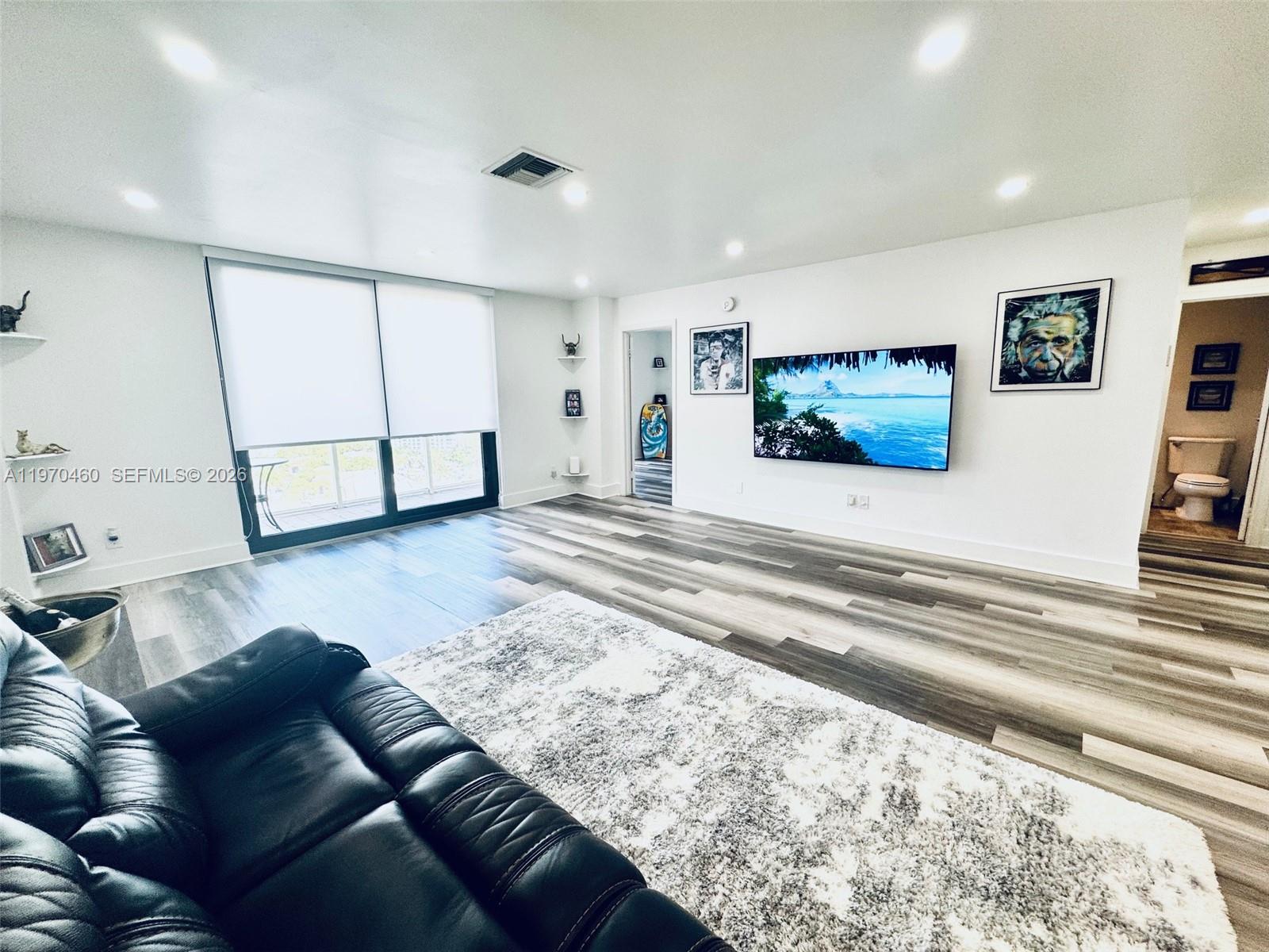 SAILBOAT CAY CONDO - Residential