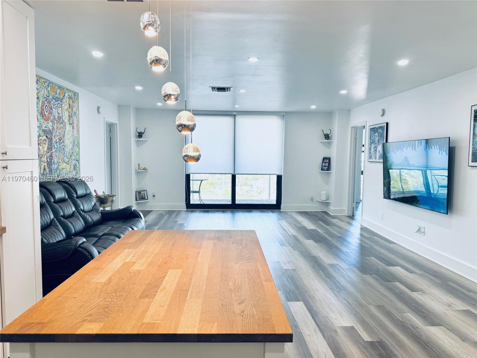 SAILBOAT CAY CONDO - Residential