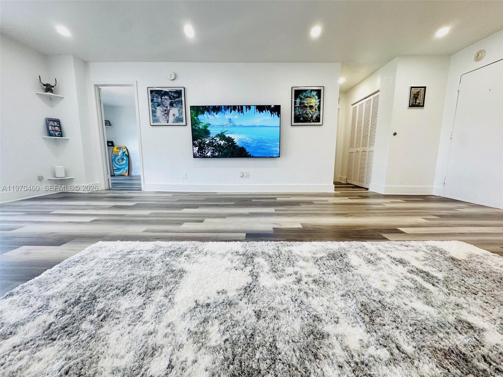 SAILBOAT CAY CONDO - Residential