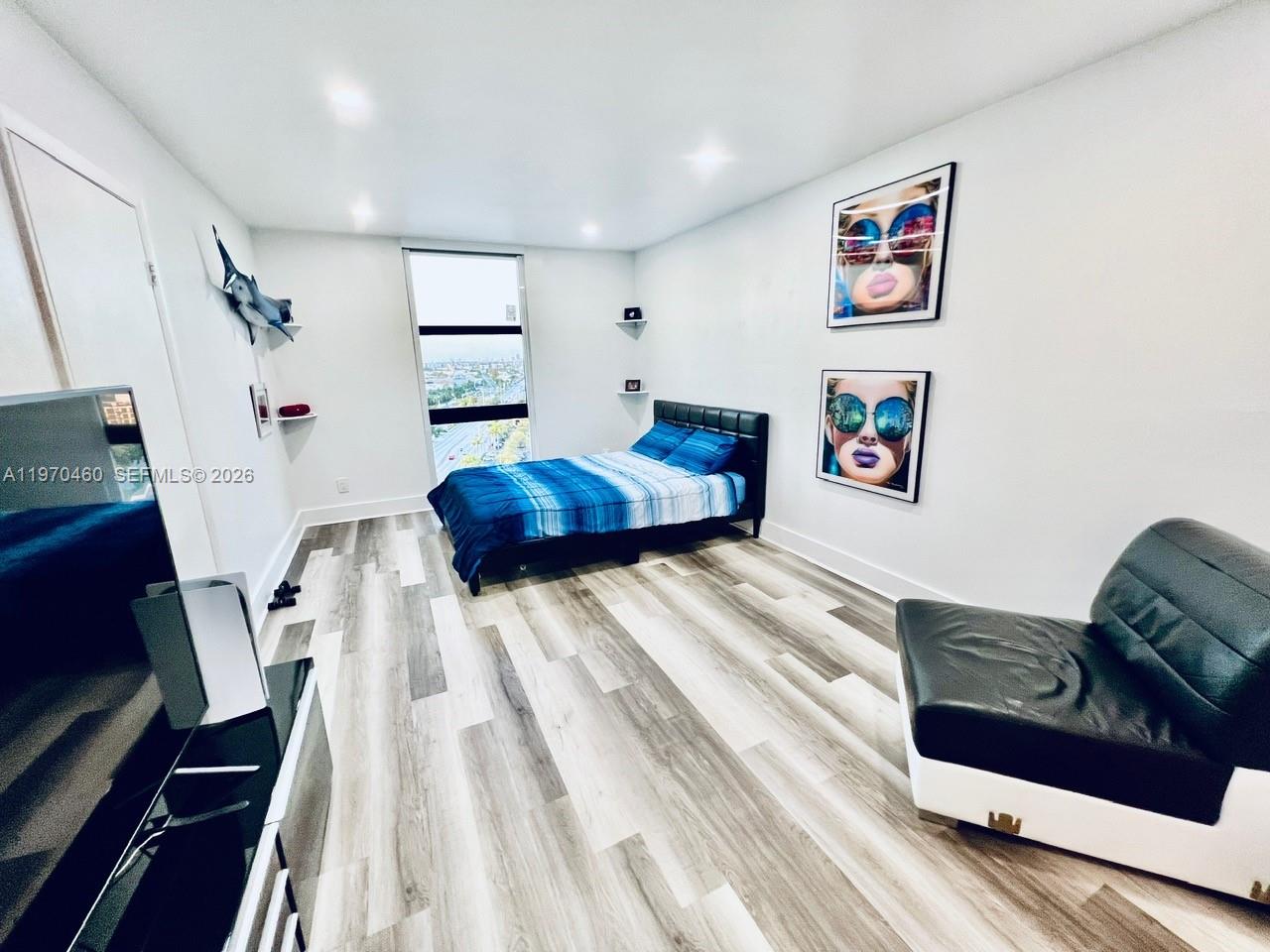 SAILBOAT CAY CONDO - Residential