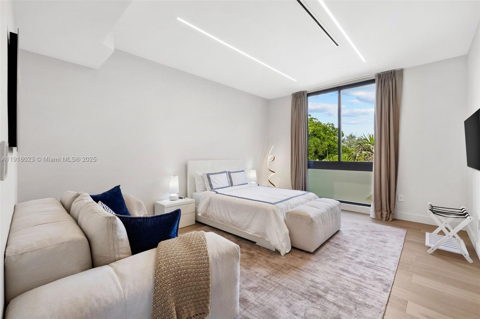 BELLE MEADE 1ST ADDN - Residential