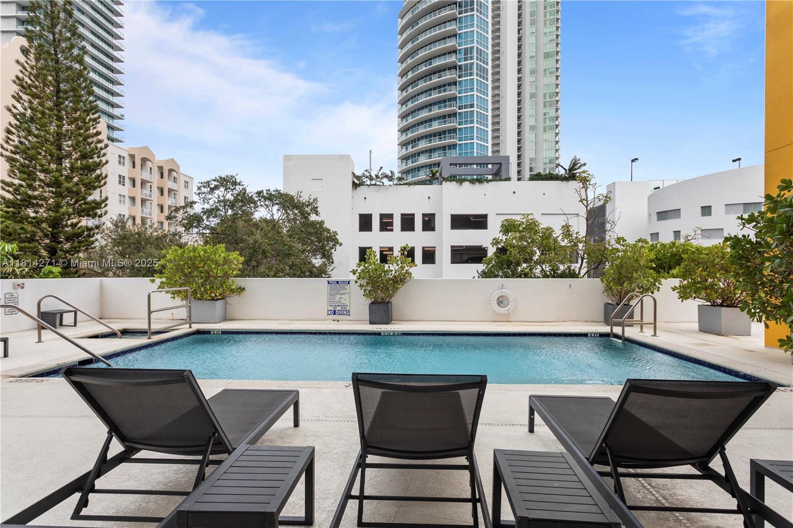 THE YORKER CONDO - Residential