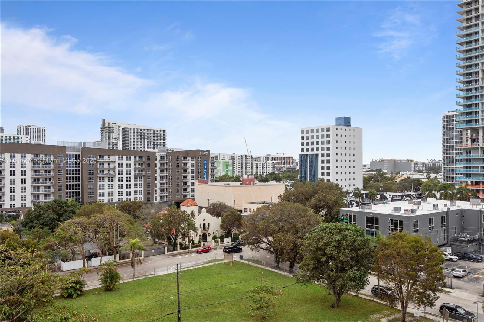 THE YORKER CONDO - Residential