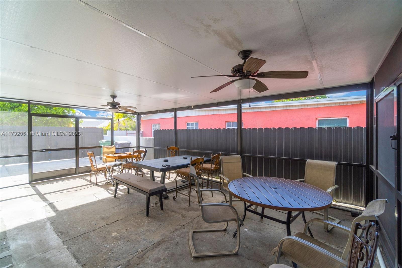 SCHOOL HOUSE SUB - Residential