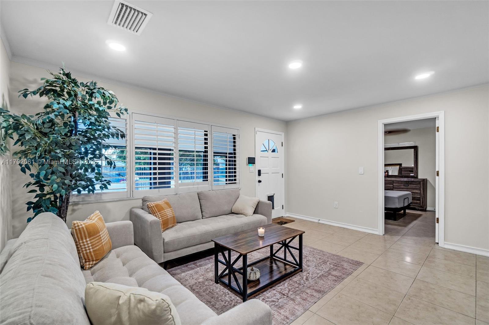 SCHOOL HOUSE SUB - Residential