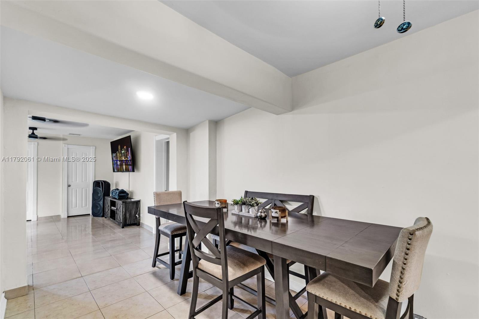 SCHOOL HOUSE SUB - Residential