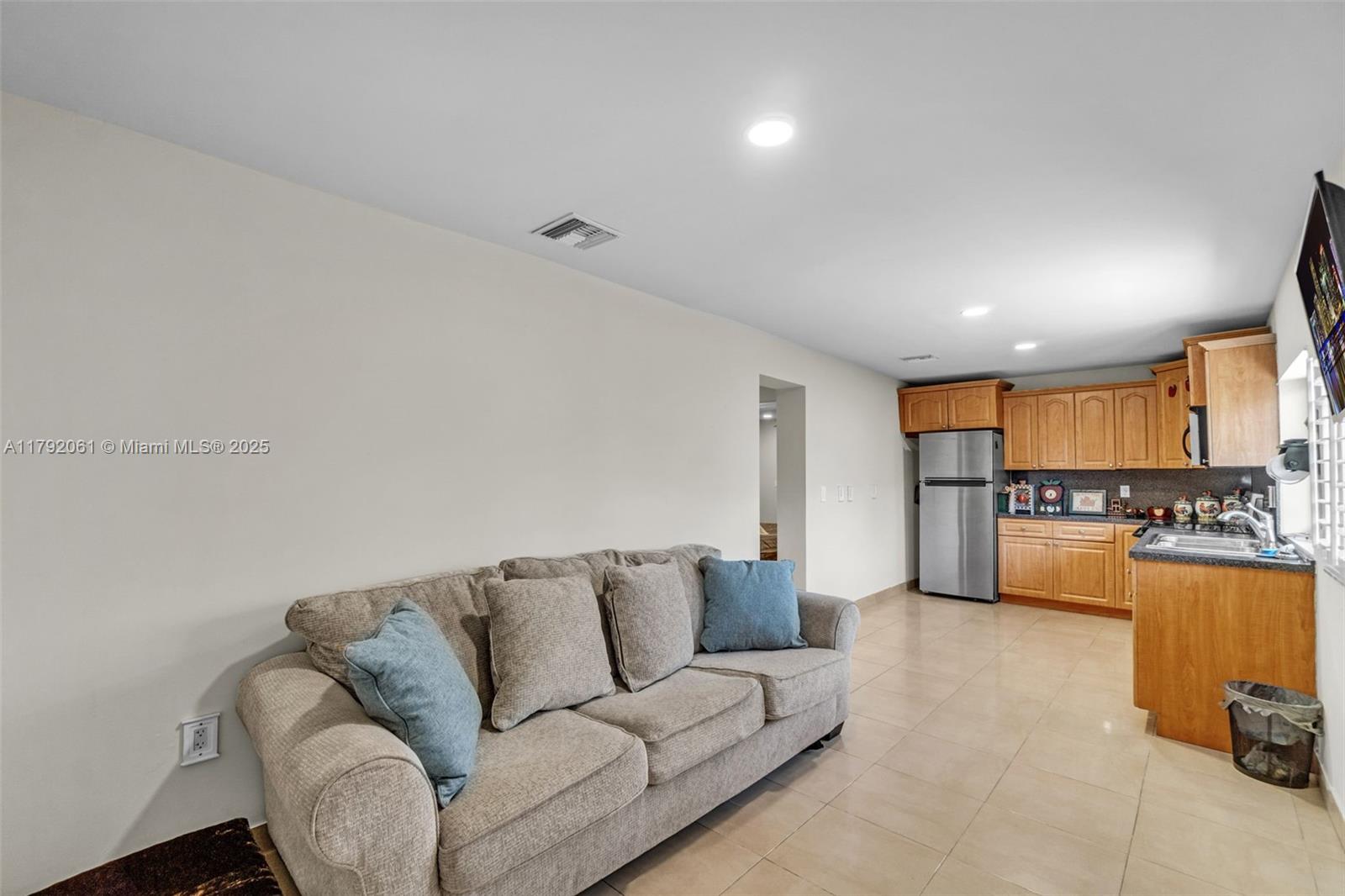 SCHOOL HOUSE SUB - Residential