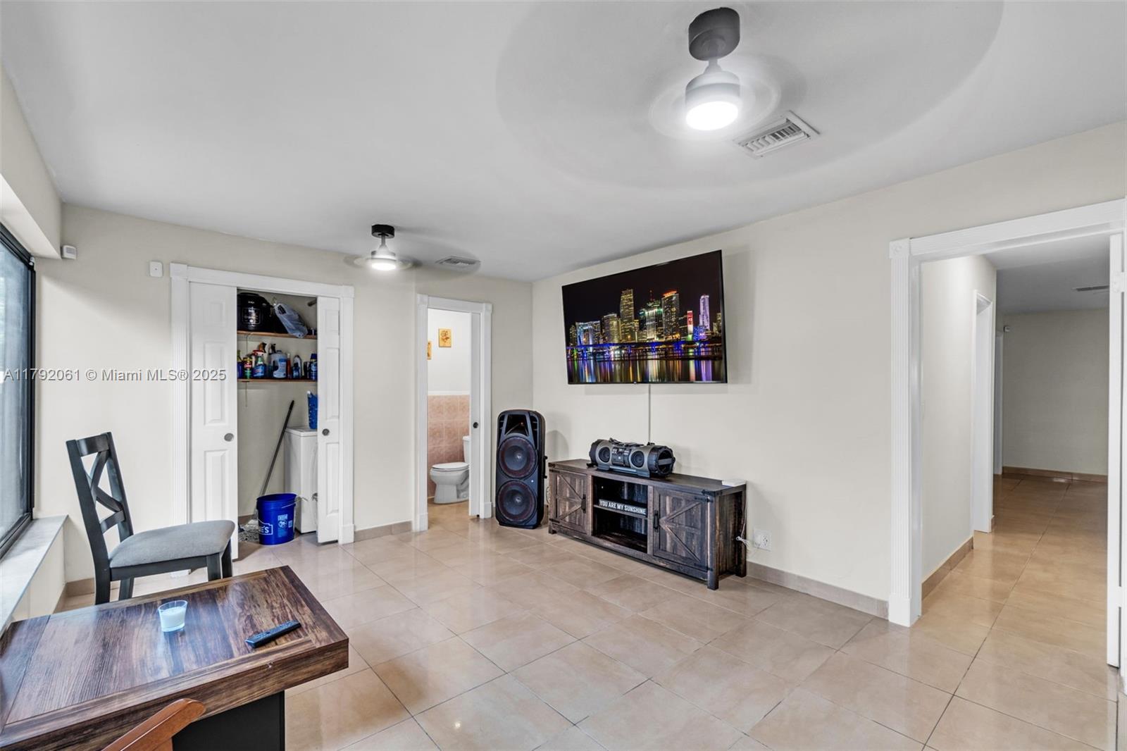 SCHOOL HOUSE SUB - Residential