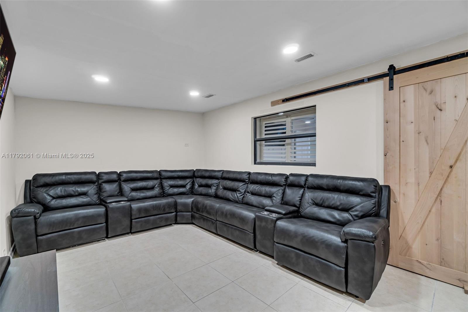 SCHOOL HOUSE SUB - Residential