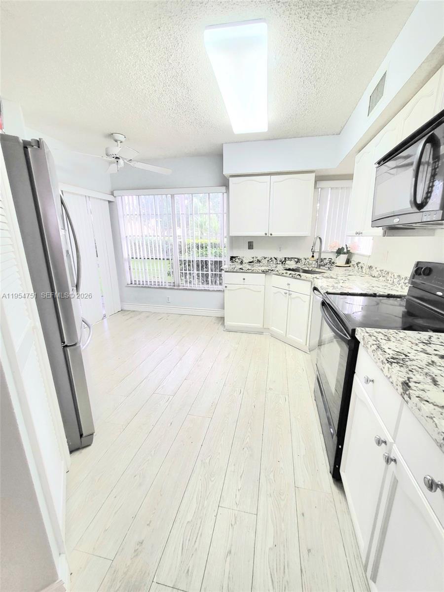 FAIRWAYS AT SOMERSET COND - Residential