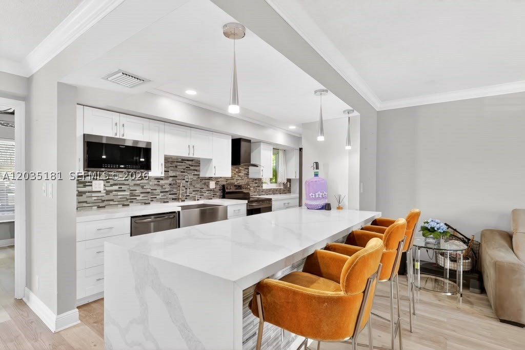 1000 W River Dr