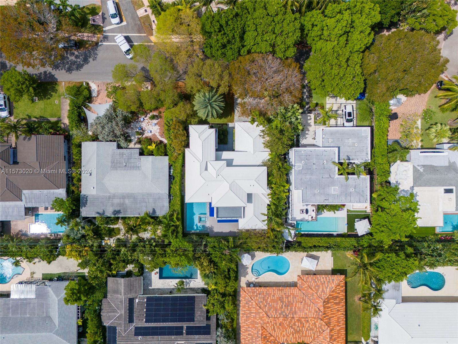BISCAYNE KEY ESTATES - Residential