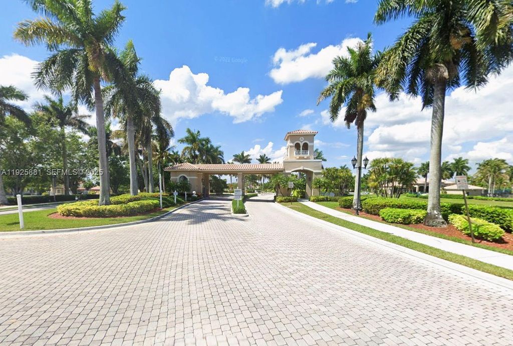 Photo of 1535 SW 187th Ave, Pembroke Pines, FL 33029 (MLS # A11925881)