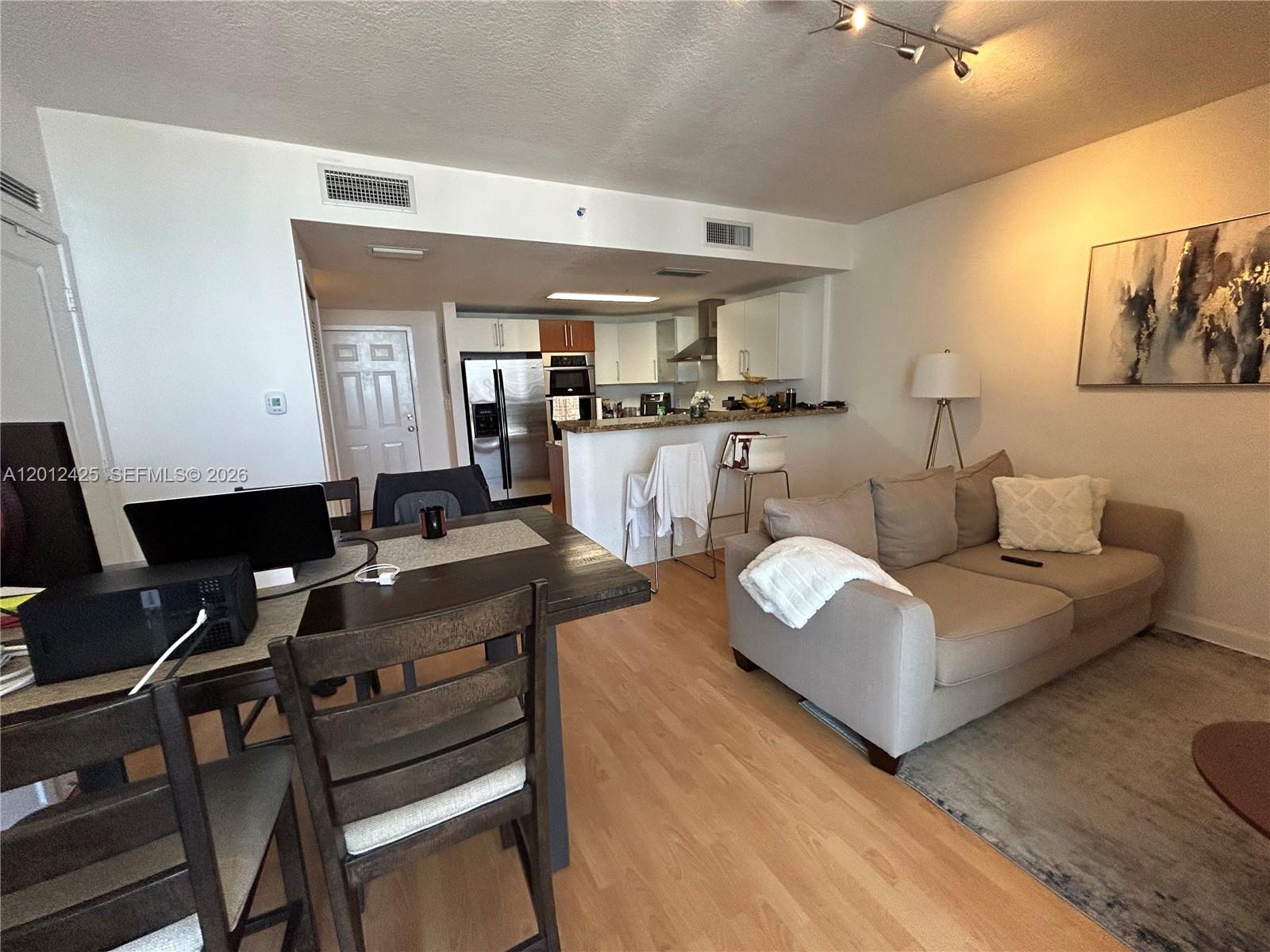 170 SE 14th St 2906