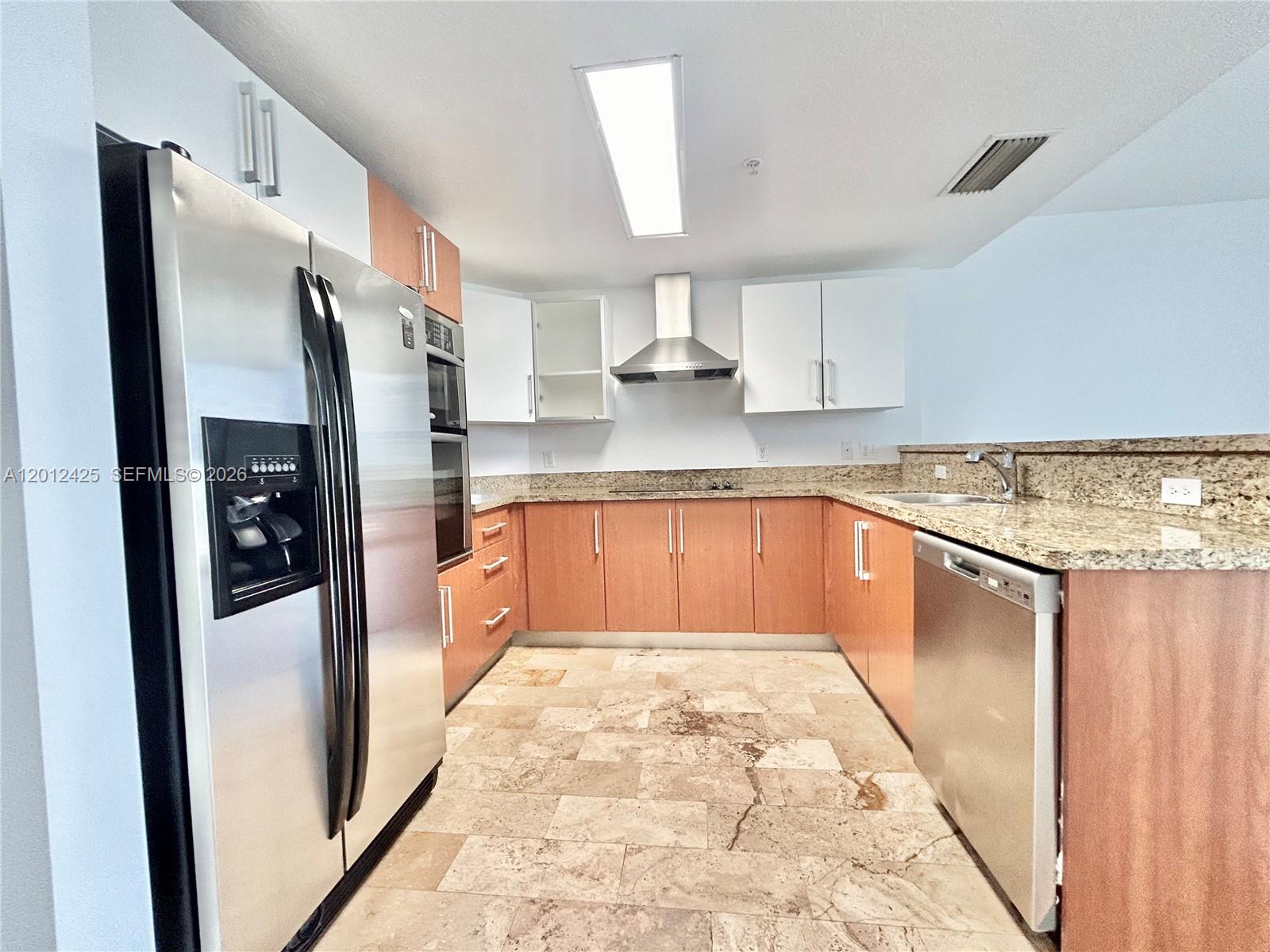 170 SE 14th St 2906