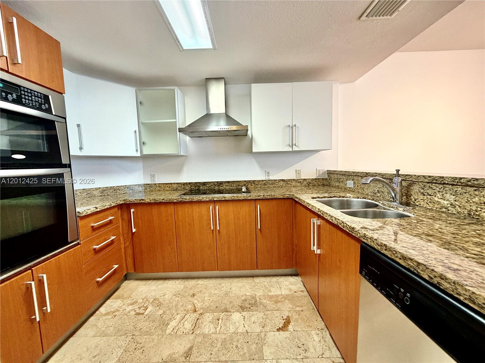 170 SE 14th St 2906