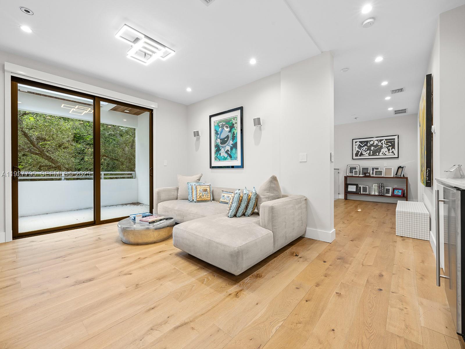 SUNSHINE FRUITS CO - Residential