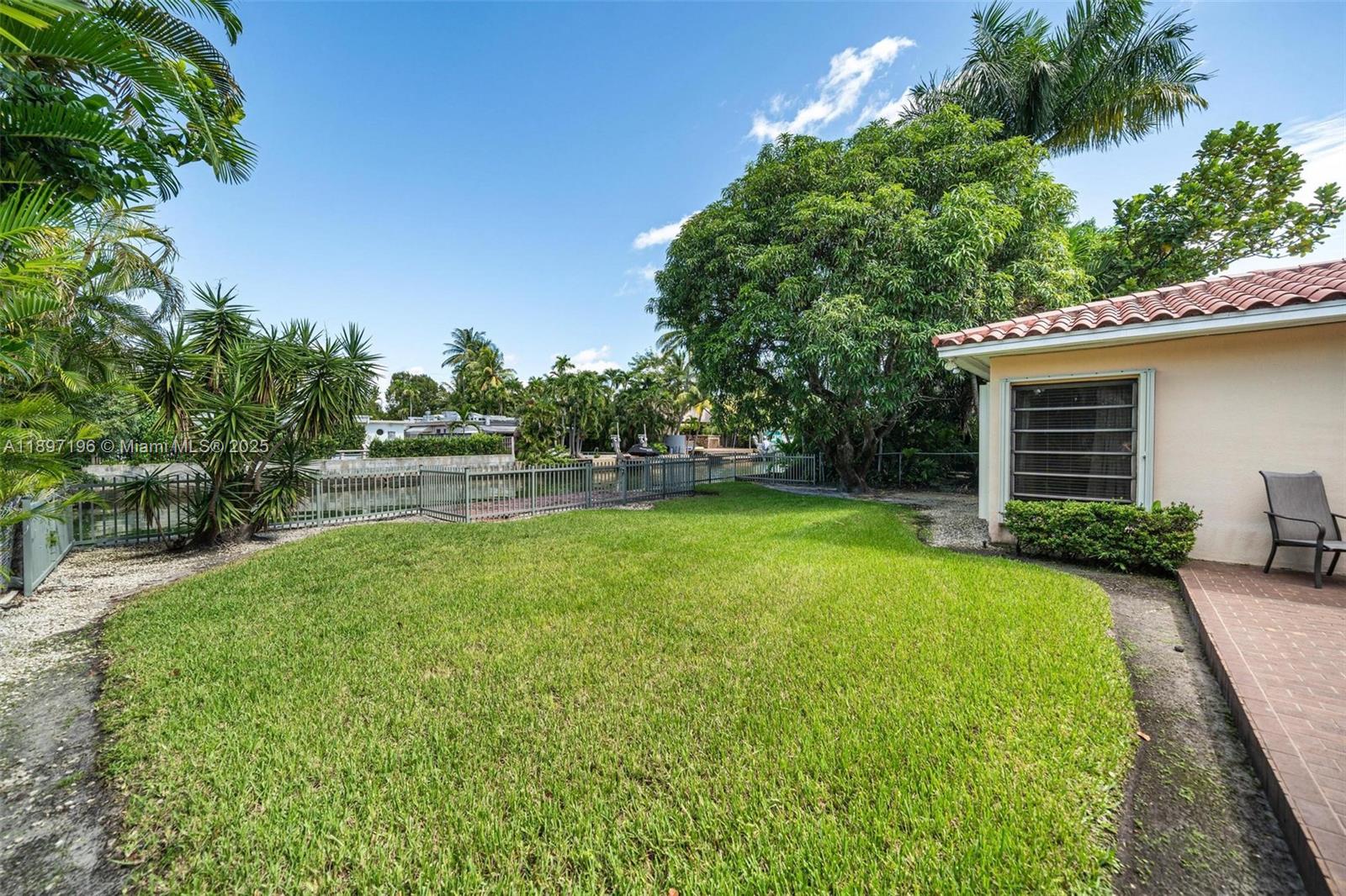 BISCAYNE POINT - Residential