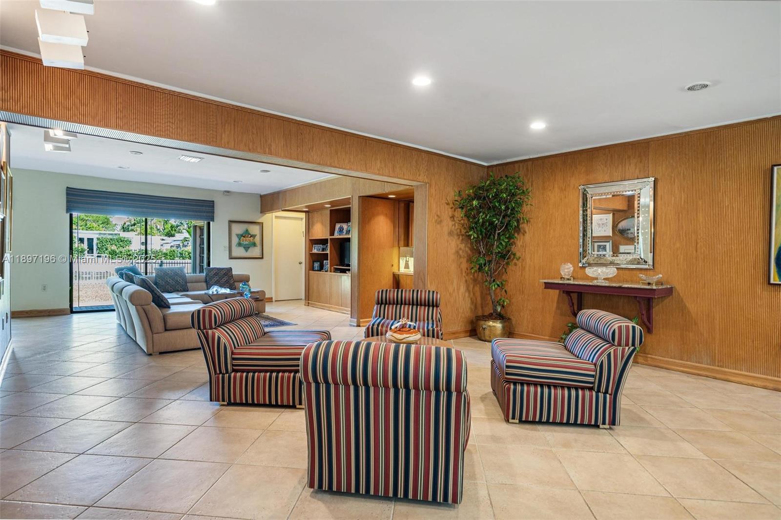 BISCAYNE POINT - Residential