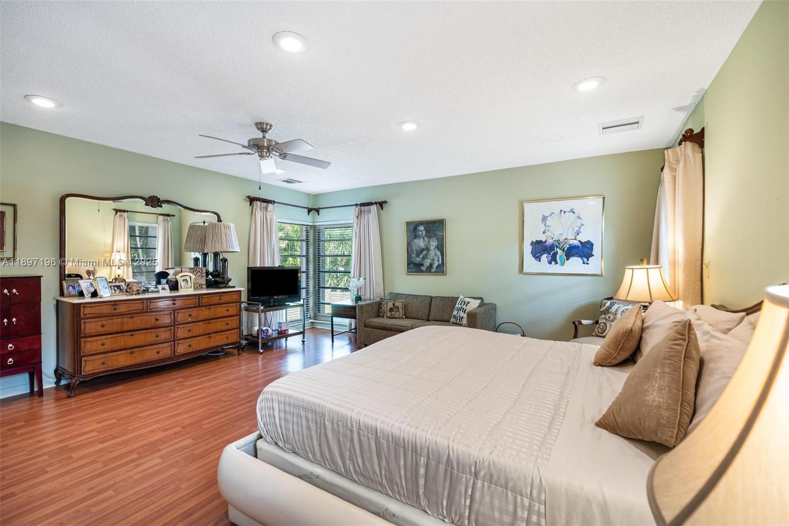 BISCAYNE POINT - Residential