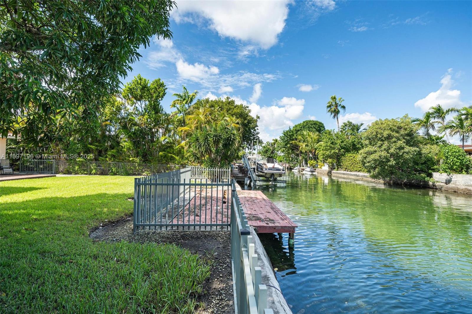 BISCAYNE POINT - Residential