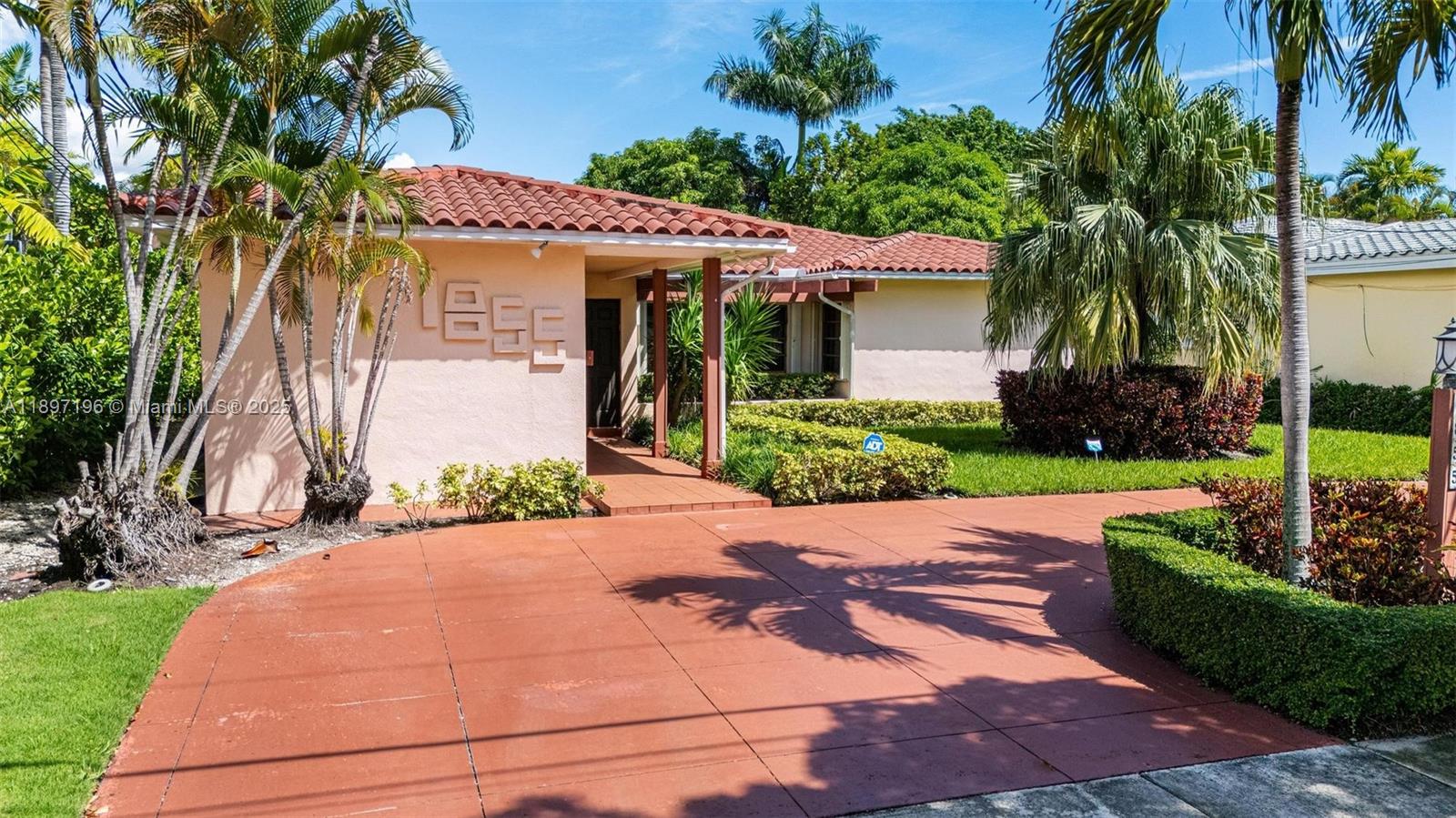 BISCAYNE POINT - Residential