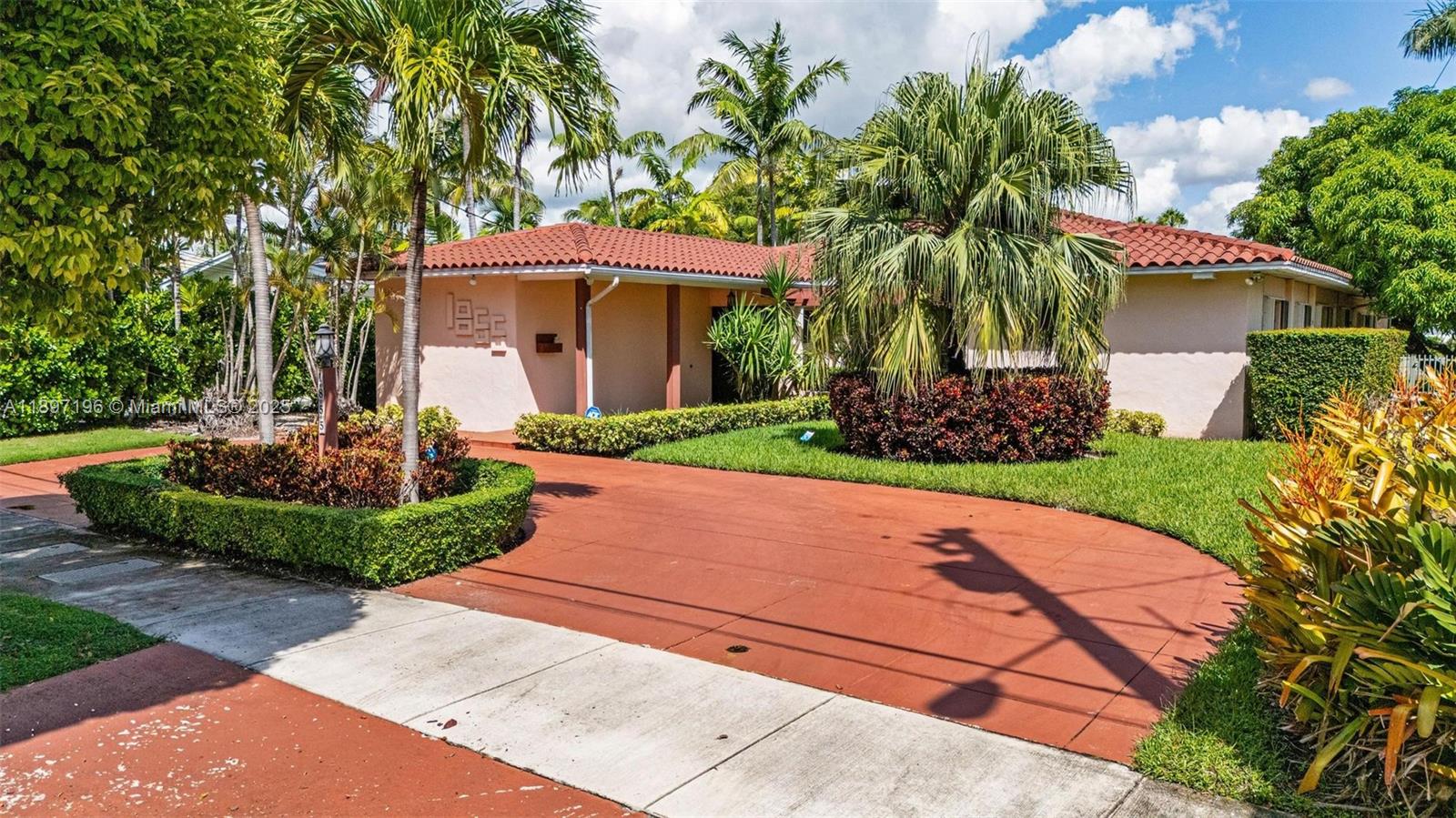 BISCAYNE POINT - Residential