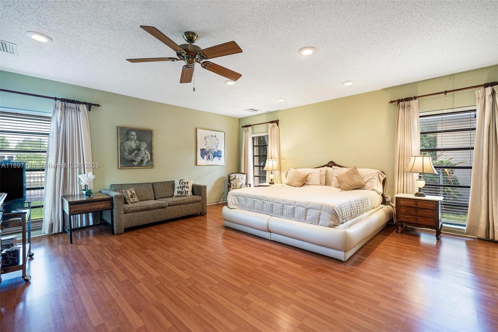 BISCAYNE POINT - Residential