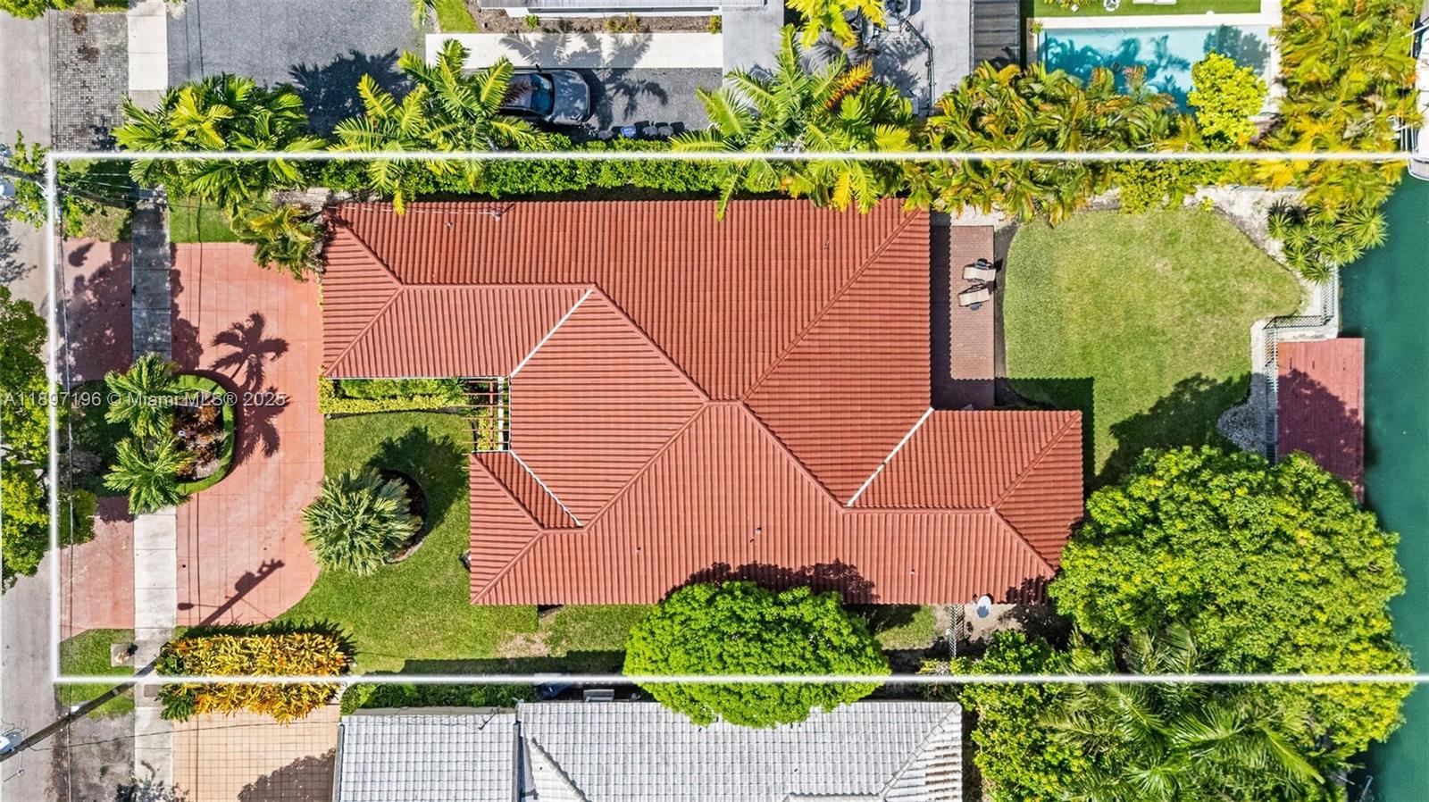 BISCAYNE POINT - Residential