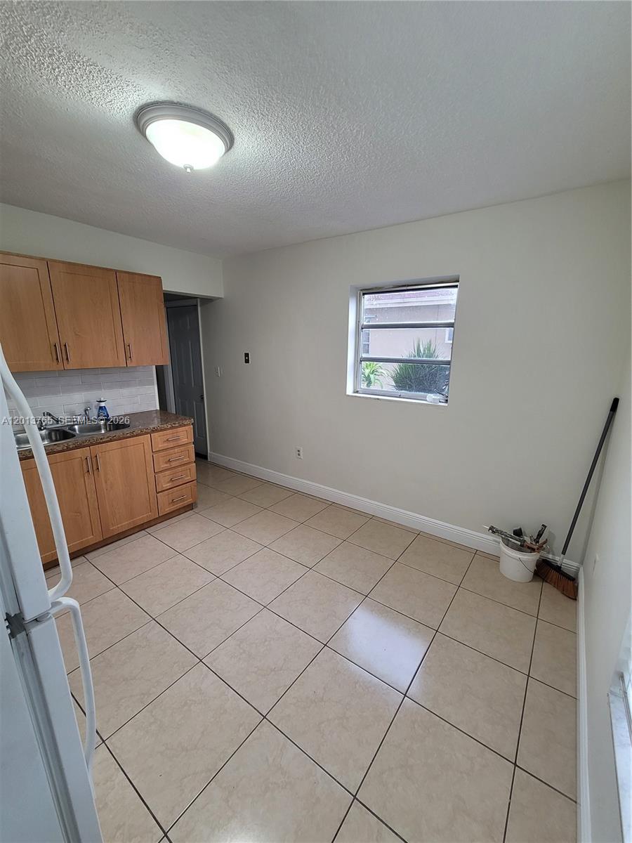 BIRD ROAD HIGHLANDS - Residential Lease