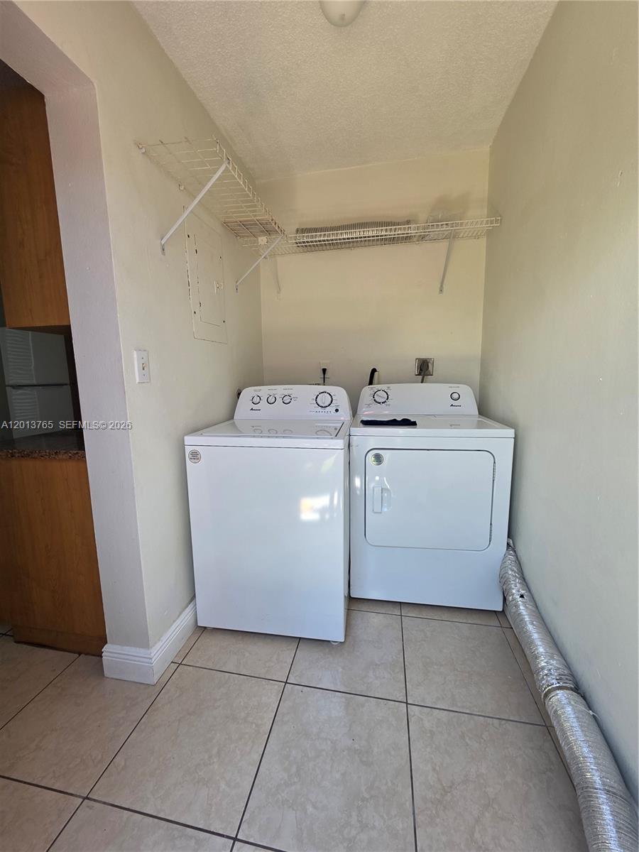 BIRD ROAD HIGHLANDS - Residential Lease