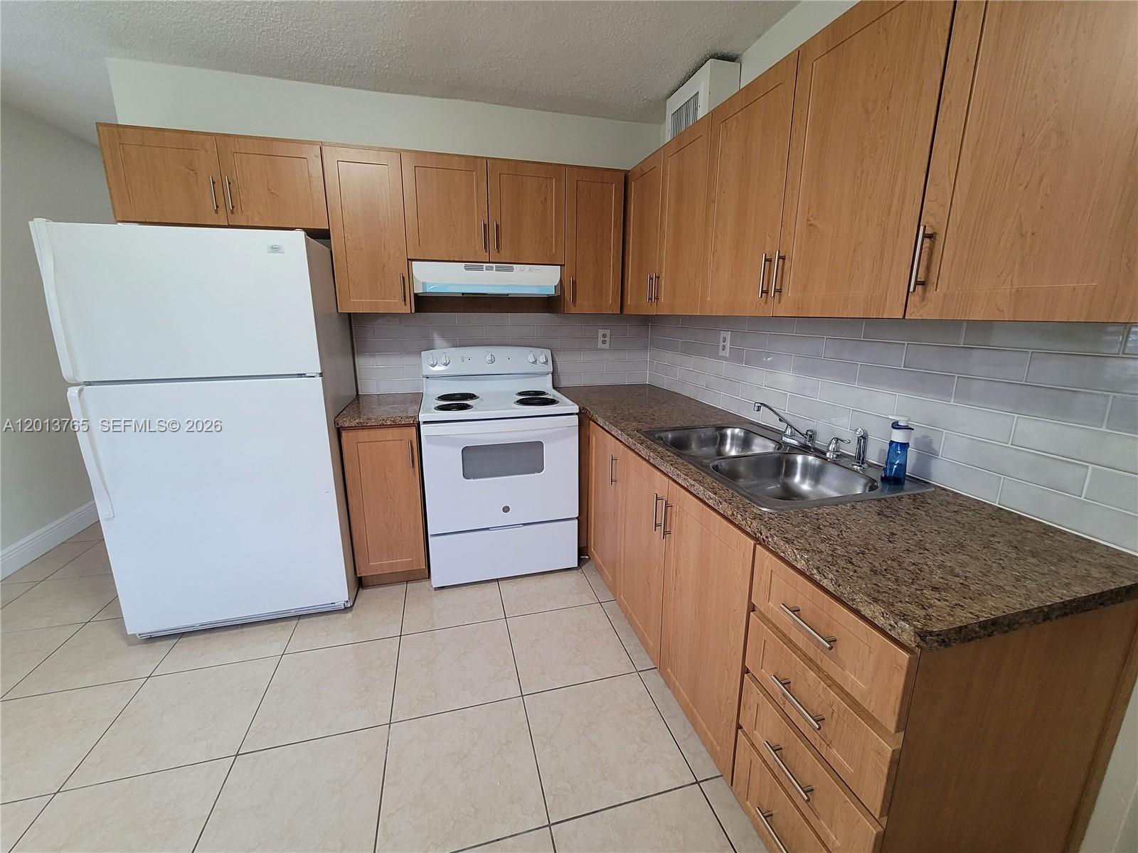 BIRD ROAD HIGHLANDS - Residential Lease