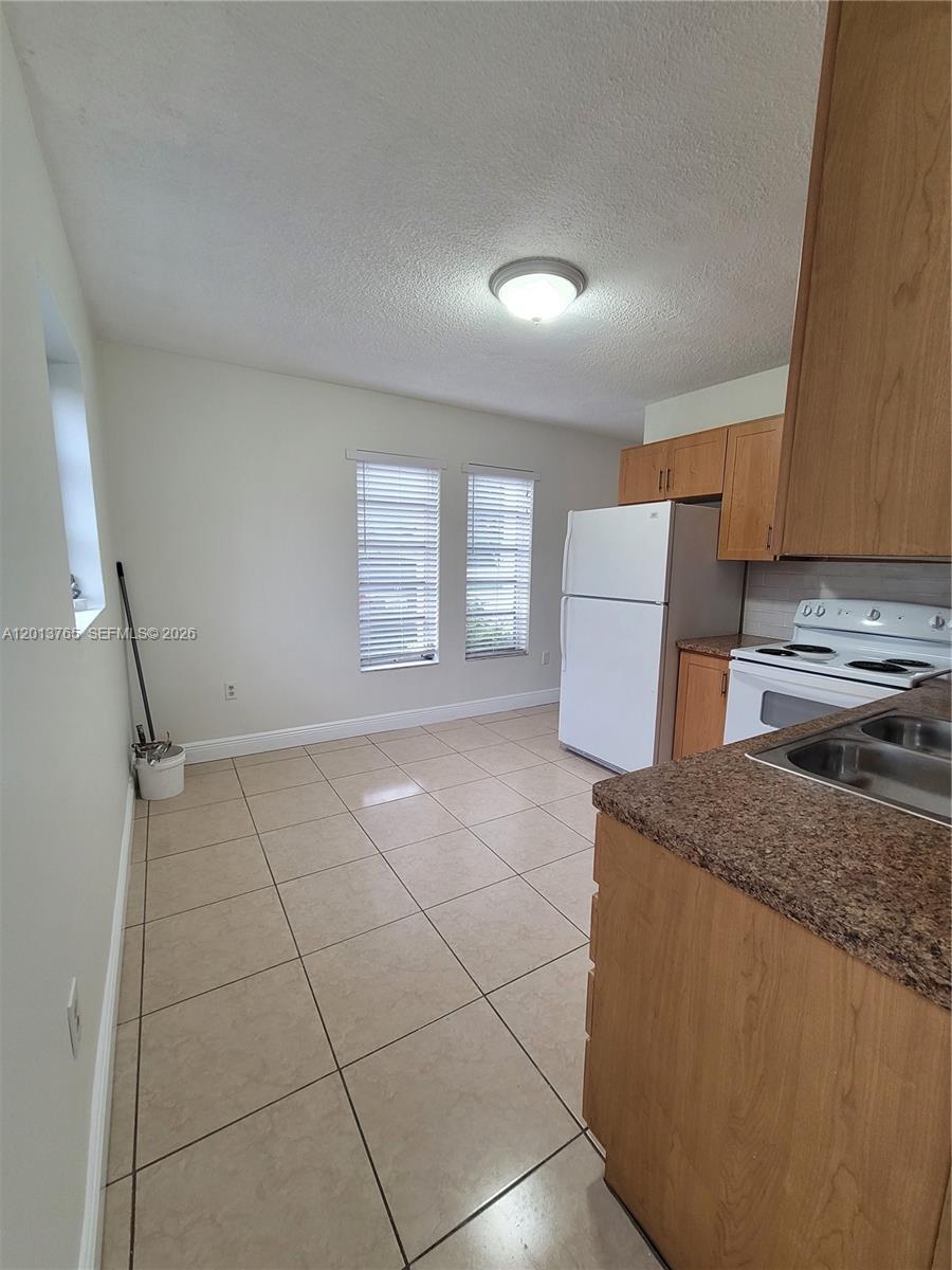 BIRD ROAD HIGHLANDS - Residential Lease
