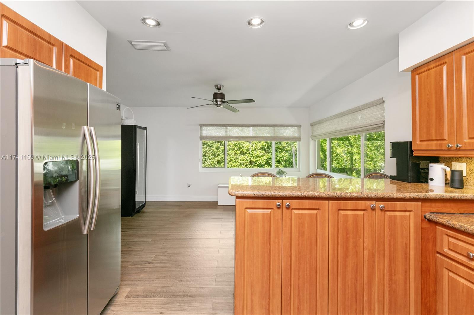 TROPICAL ISLE HOMES SUB 1 - Residential