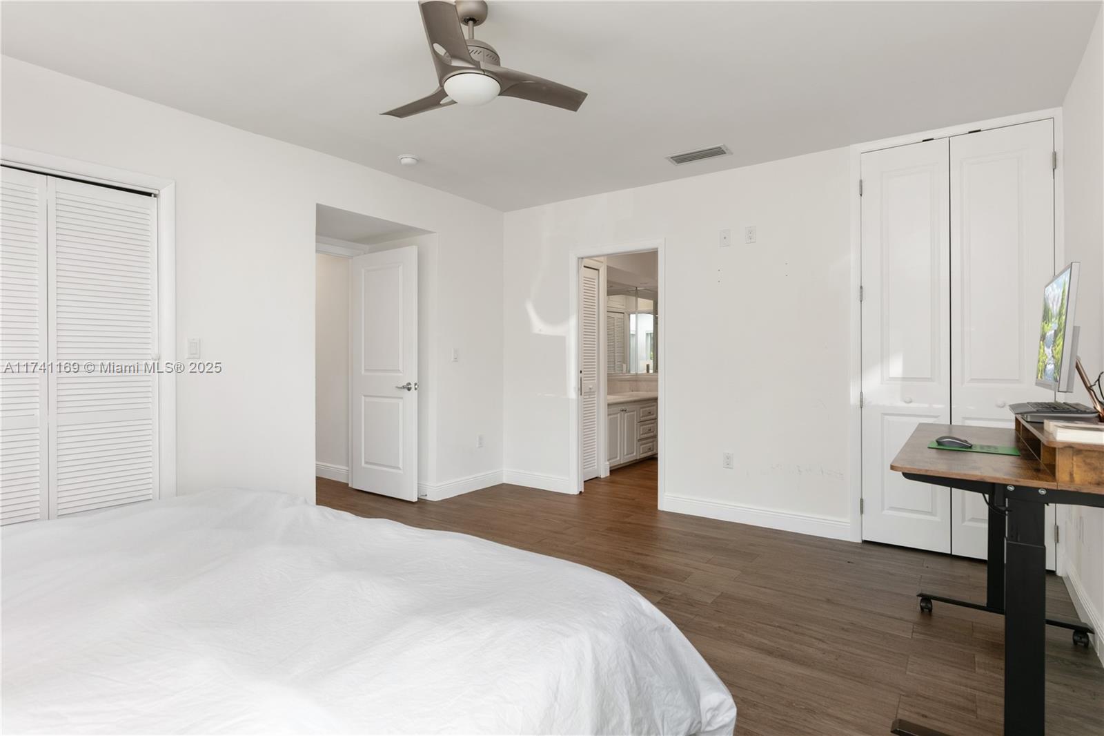 TROPICAL ISLE HOMES SUB 1 - Residential