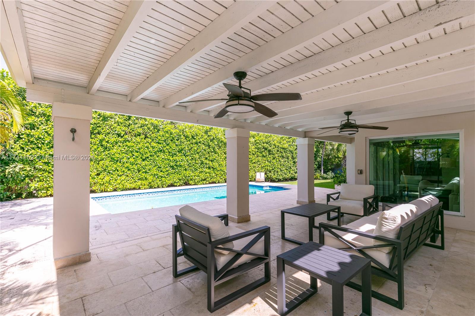 TROPICAL ISLE HOMES SUB 1 - Residential