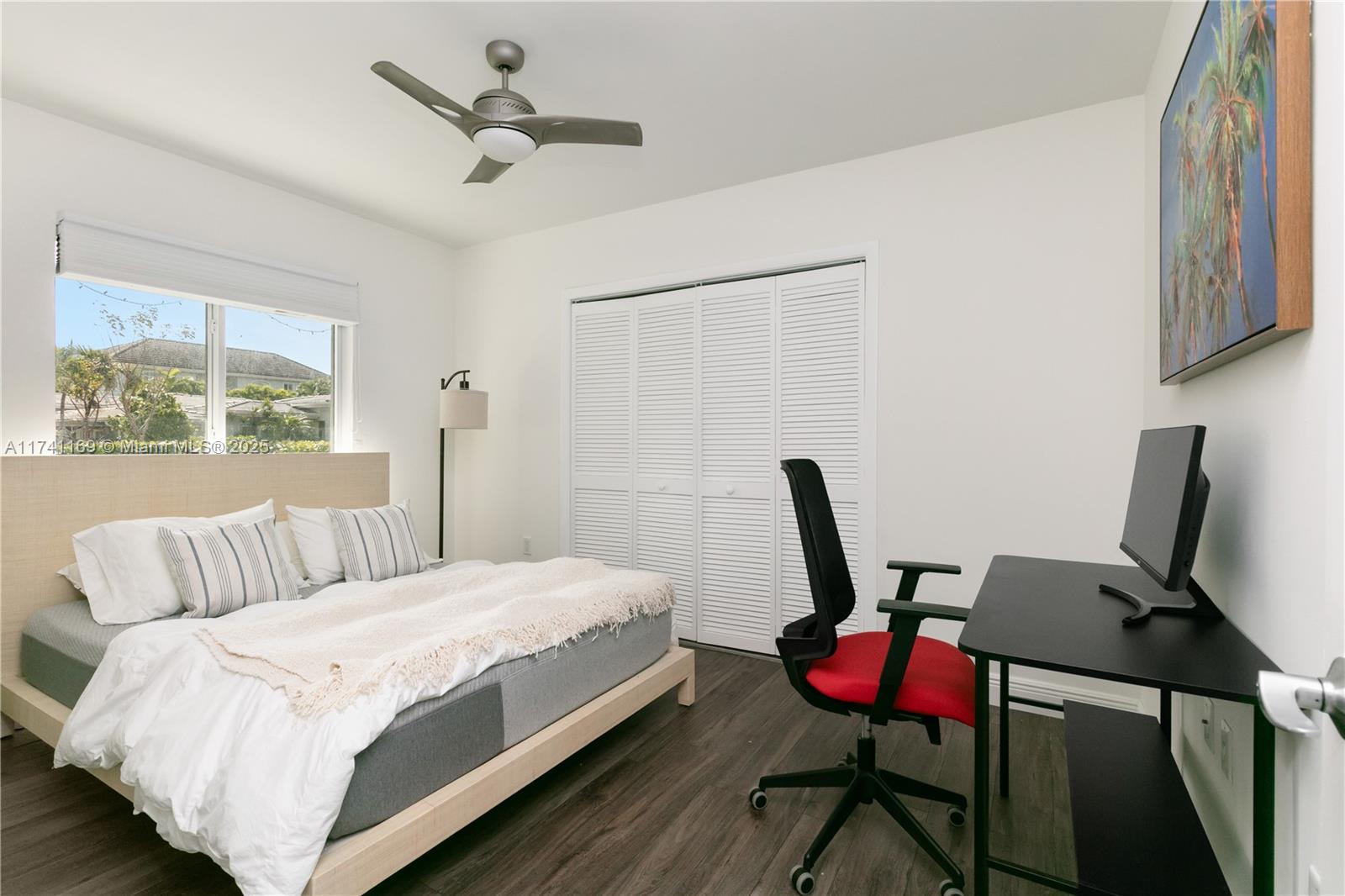 TROPICAL ISLE HOMES SUB 1 - Residential