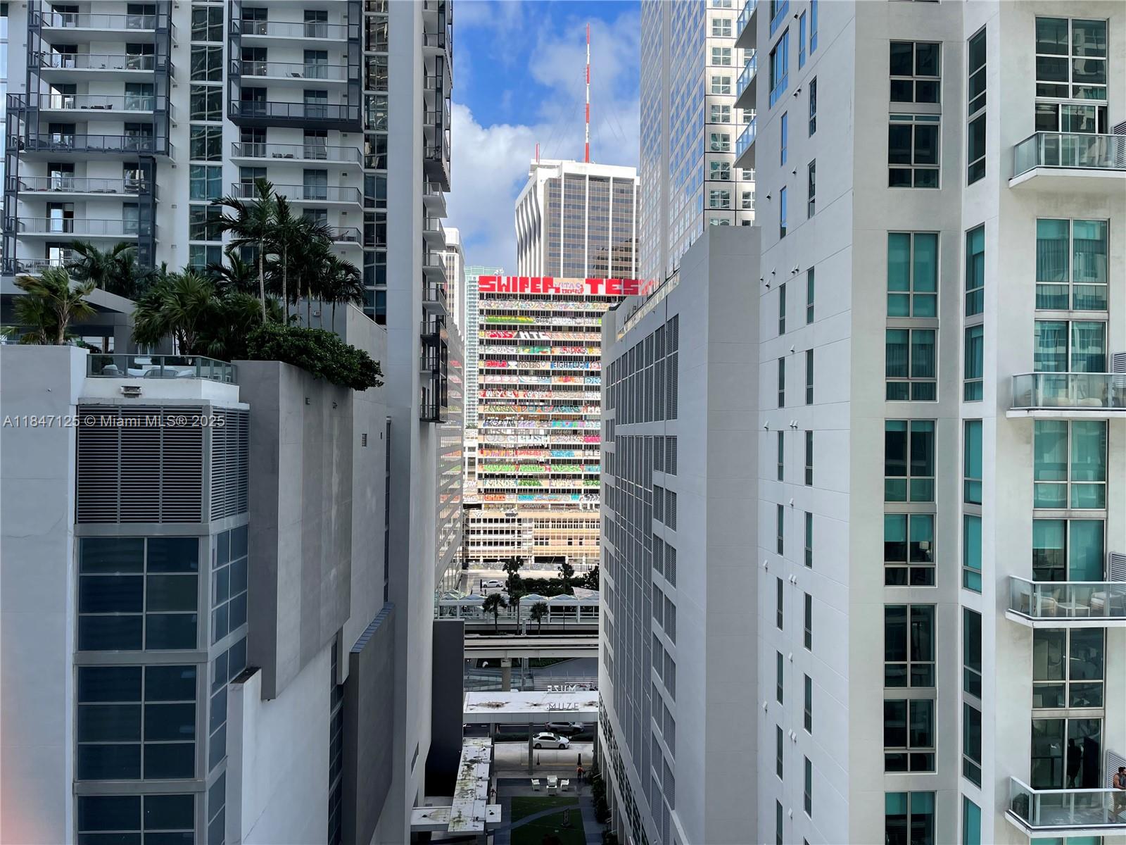 300 Biscayne Boulevard Way 606E