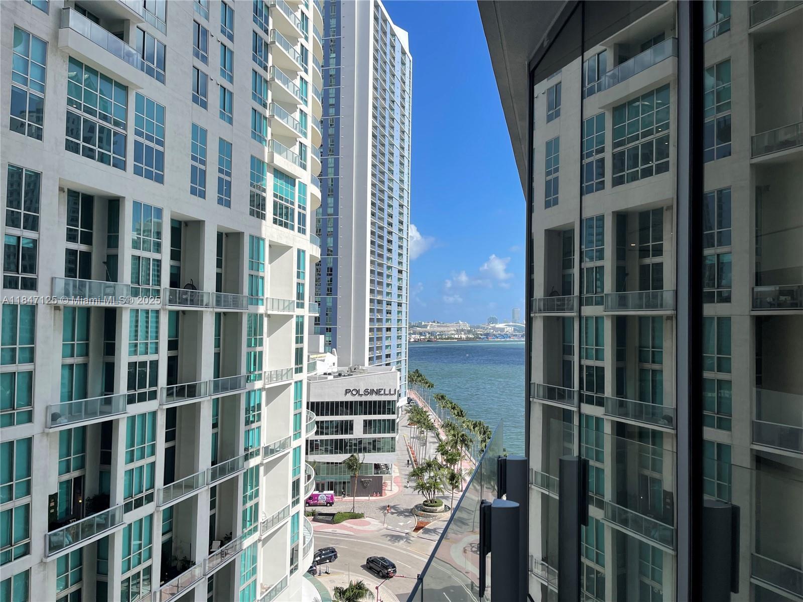 300 Biscayne Boulevard Way 606E
