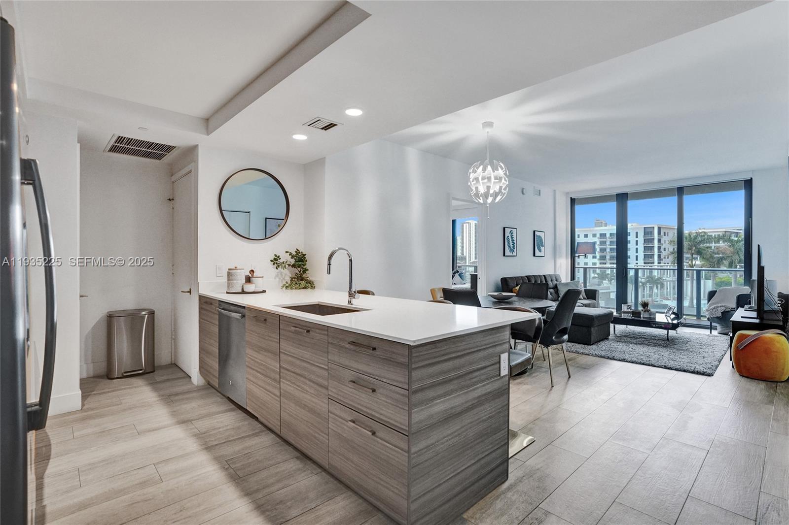 3401 MIDTOWN CONDO - Residential