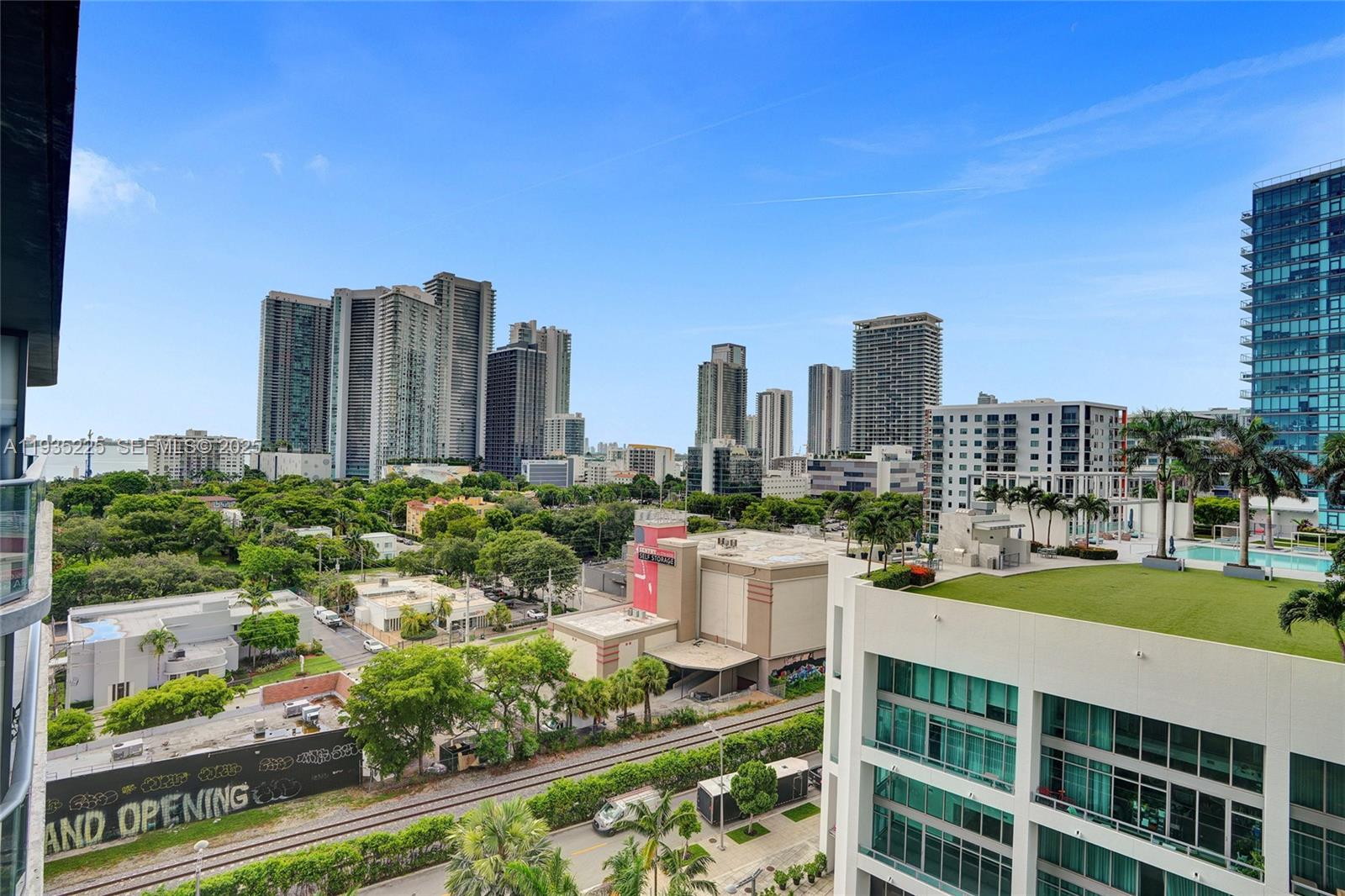 3401 MIDTOWN CONDO - Residential