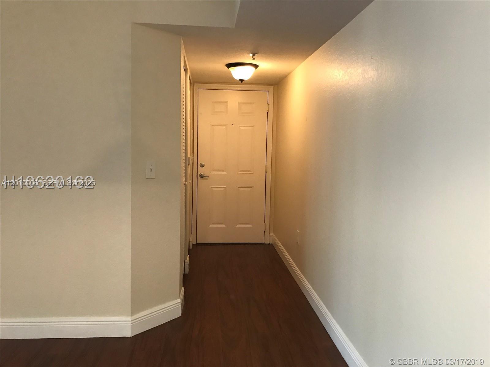 2520 Centergate Dr 303
