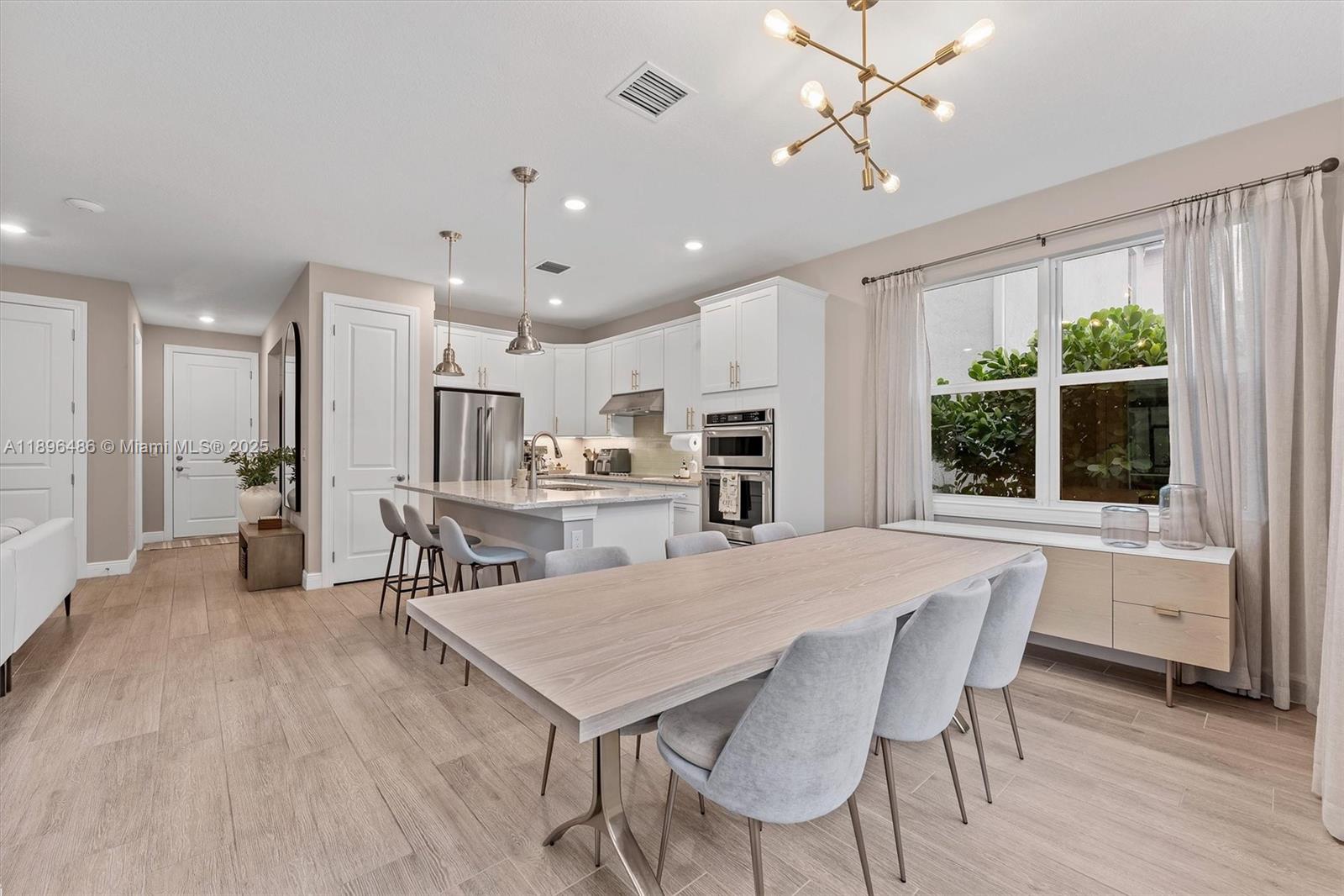 HILLCREST COUNTRY CLUB SO - Residential