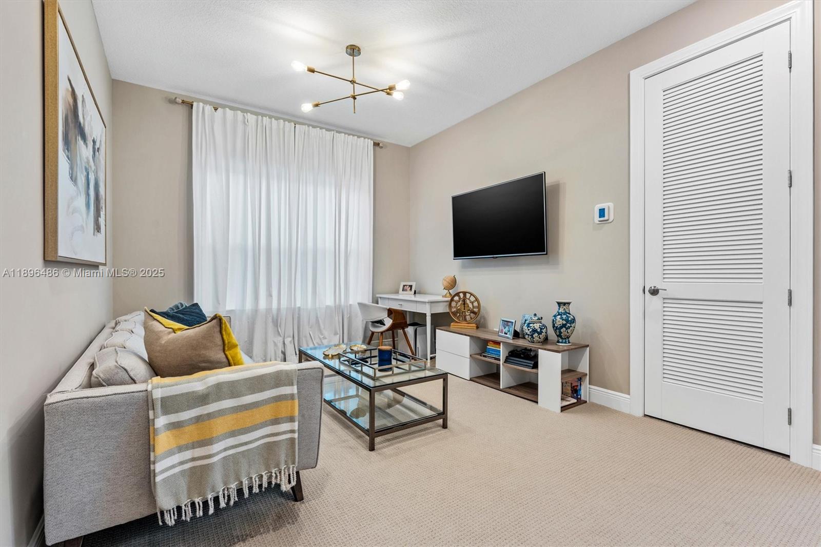 HILLCREST COUNTRY CLUB SO - Residential