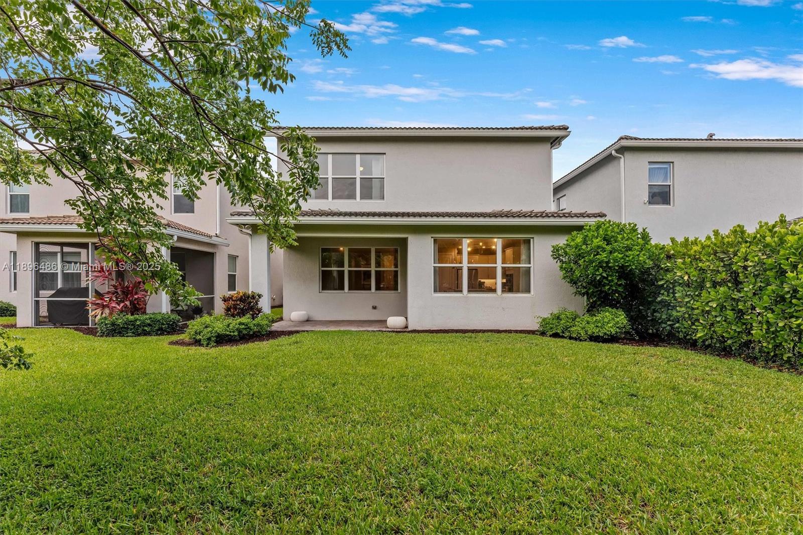 HILLCREST COUNTRY CLUB SO - Residential